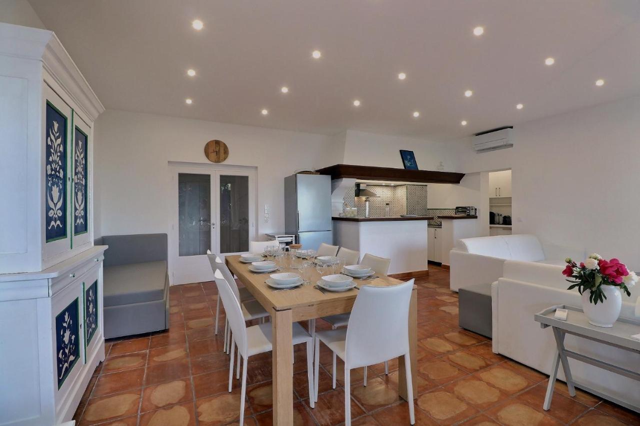 Villa Des Fontenelles La Croix-Valmer Bagian luar foto