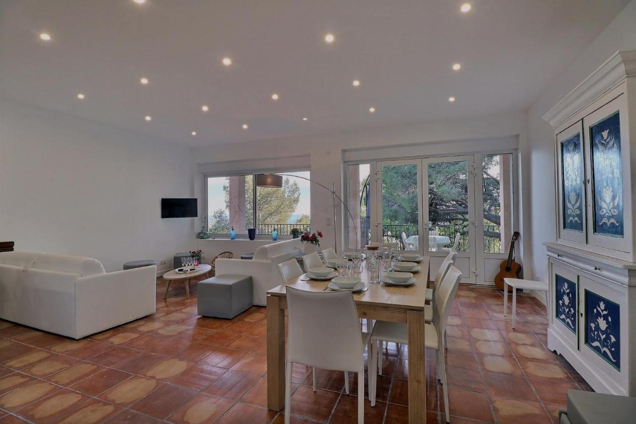 Villa Des Fontenelles La Croix-Valmer Bagian luar foto