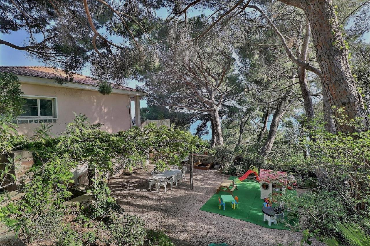 Villa Des Fontenelles La Croix-Valmer Bagian luar foto
