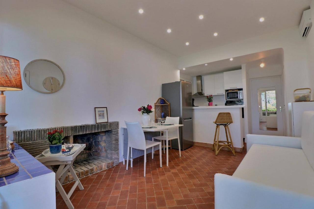 Villa Des Fontenelles La Croix-Valmer Bagian luar foto